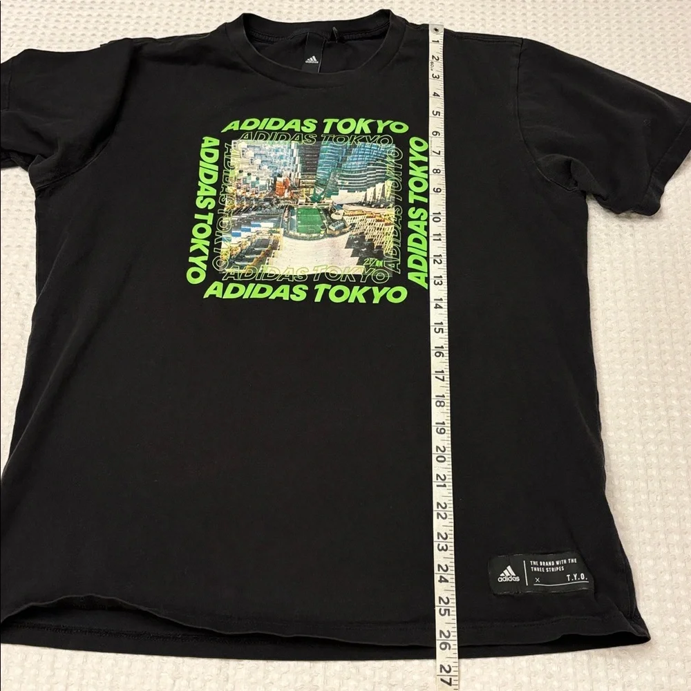 Adidas Tokyo Size MEDIUM LARGE Black Neon Green Graphic Tee Shirt